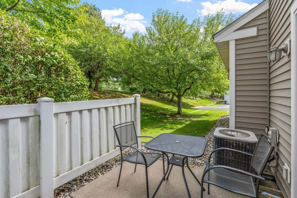 2836 Coach Court Chanhassen, MN 55317