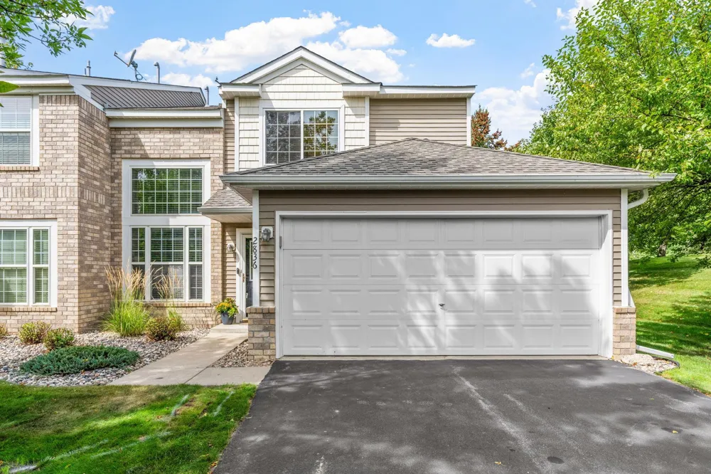 2836 Coach Court Chanhassen, MN 55317
