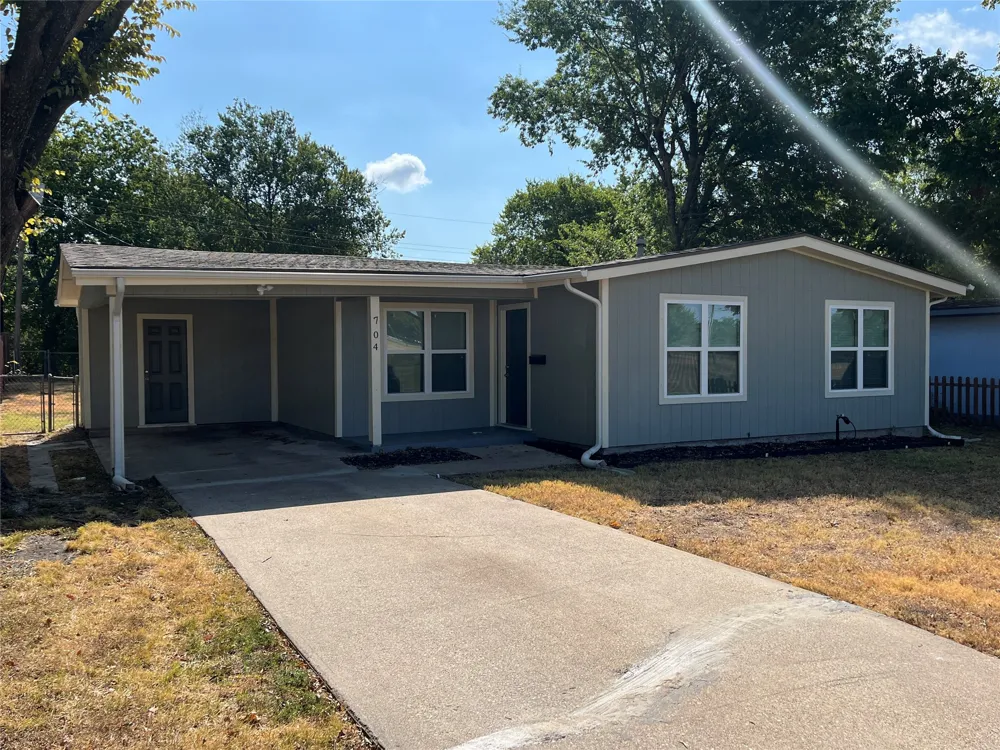 704 Wilkinson Drive Mesquite, TX 75149