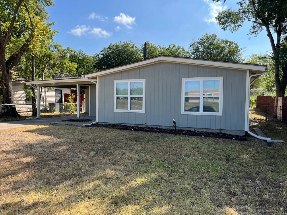 704 Wilkinson Drive Mesquite, TX 75149