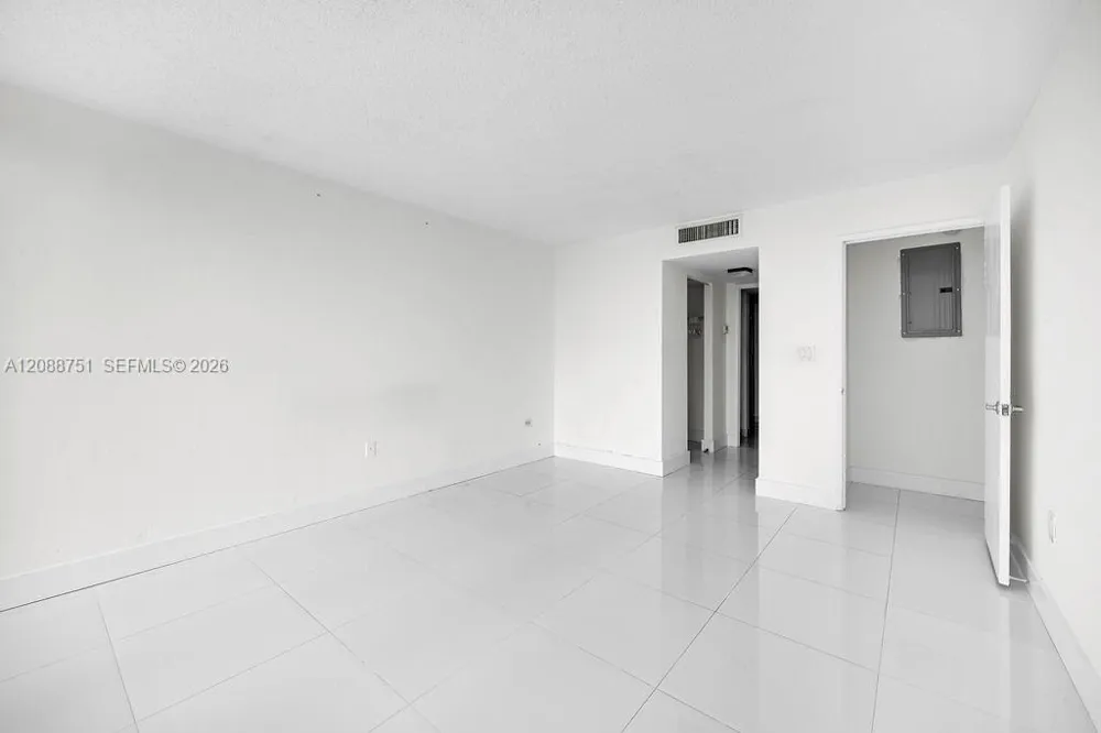 600 NE 36th St #508 Miami, FL 33137