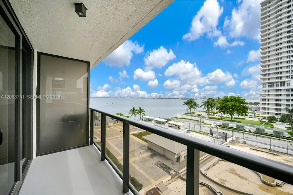 600 NE 36th St #508 Miami, FL 33137