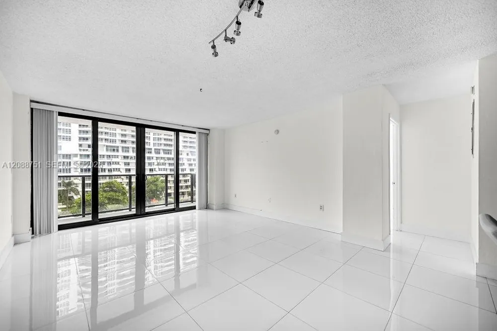 600 NE 36th St #508 Miami, FL 33137