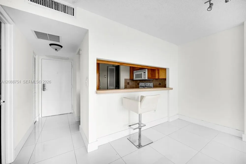 600 NE 36th St #508 Miami, FL 33137
