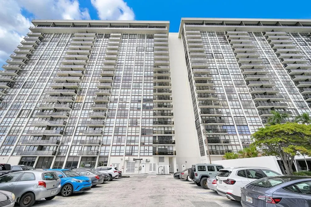 600 NE 36th St #508 Miami, FL 33137