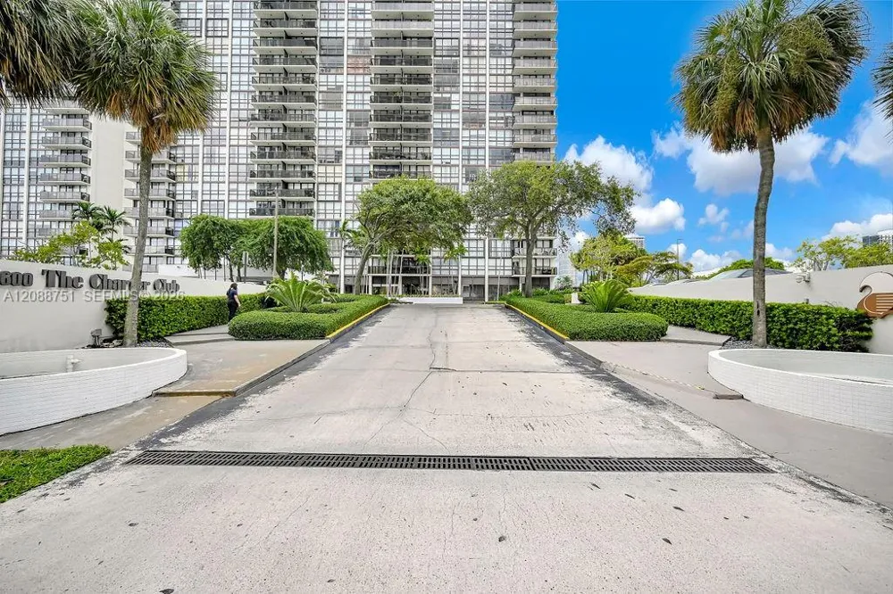600 NE 36th St #508 Miami, FL 33137