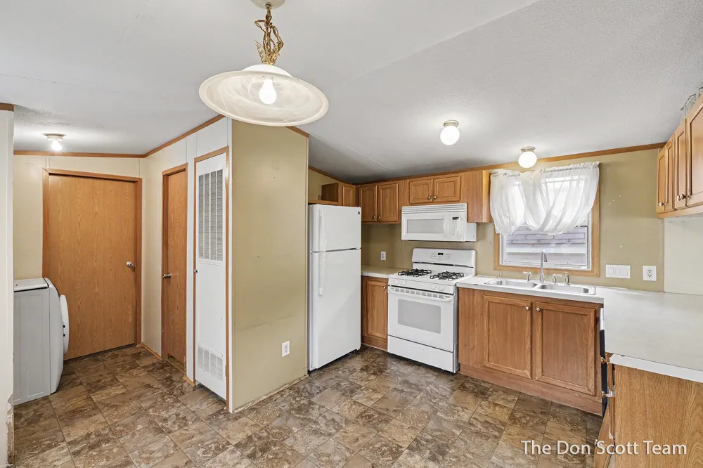 3662 Mount Blanc Street NW Grand Rapids, MI 49544