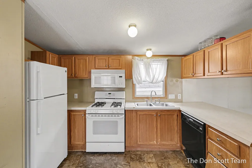 3662 Mount Blanc Street NW Grand Rapids, MI 49544