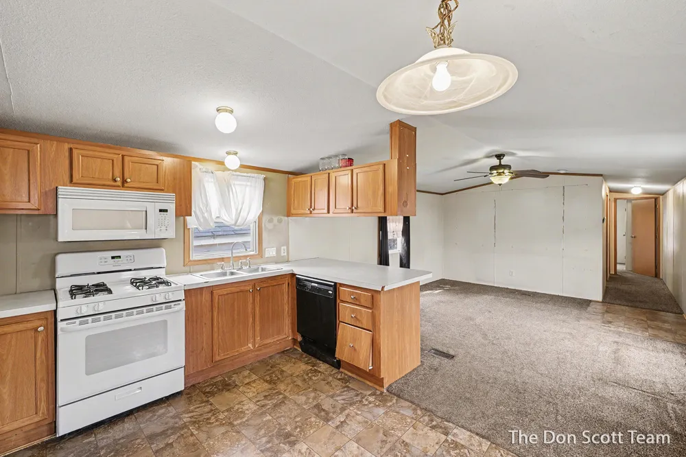 3662 Mount Blanc Street NW Grand Rapids, MI 49544