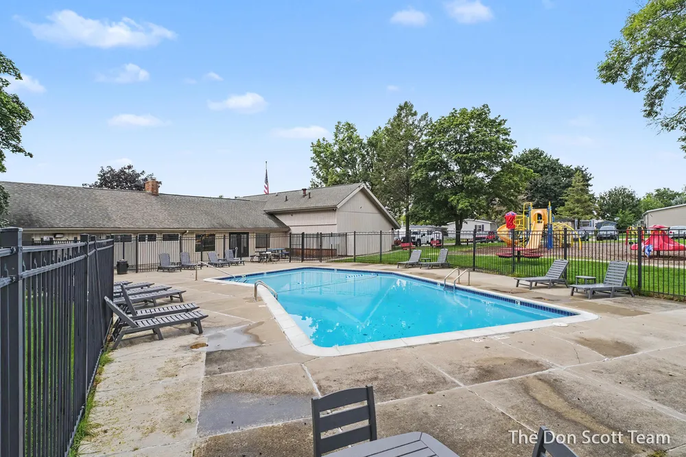 3662 Mount Blanc Street NW Grand Rapids, MI 49544
