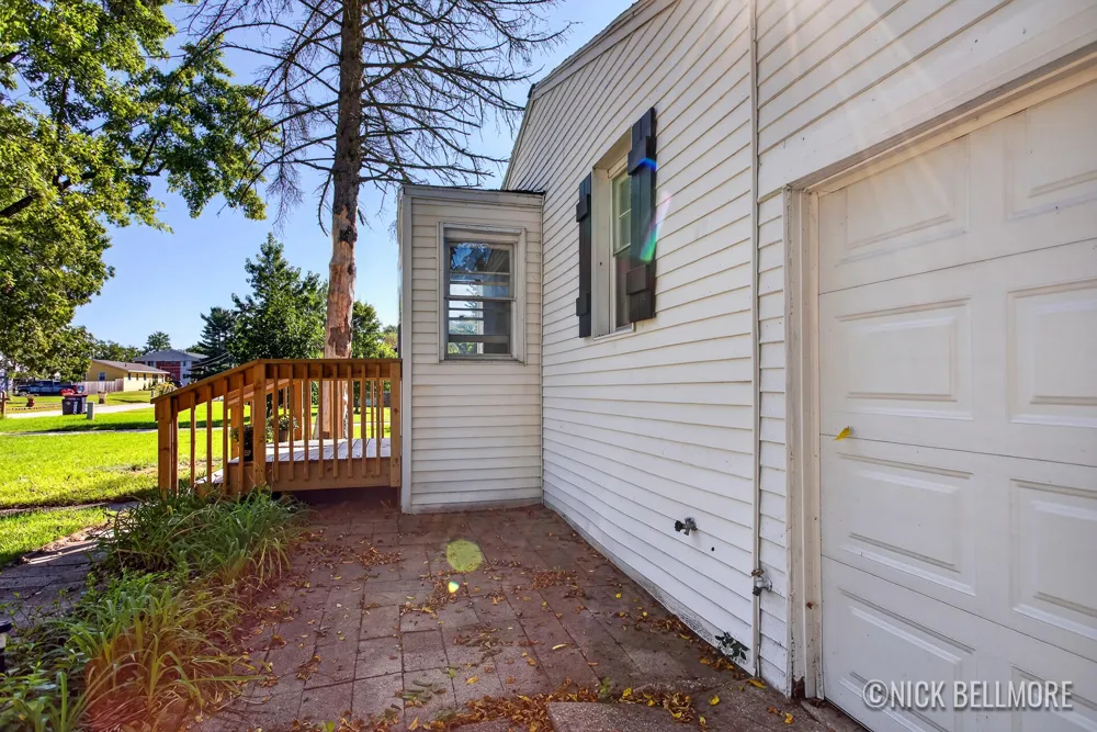 576 W 20th Street Holland, MI 49423