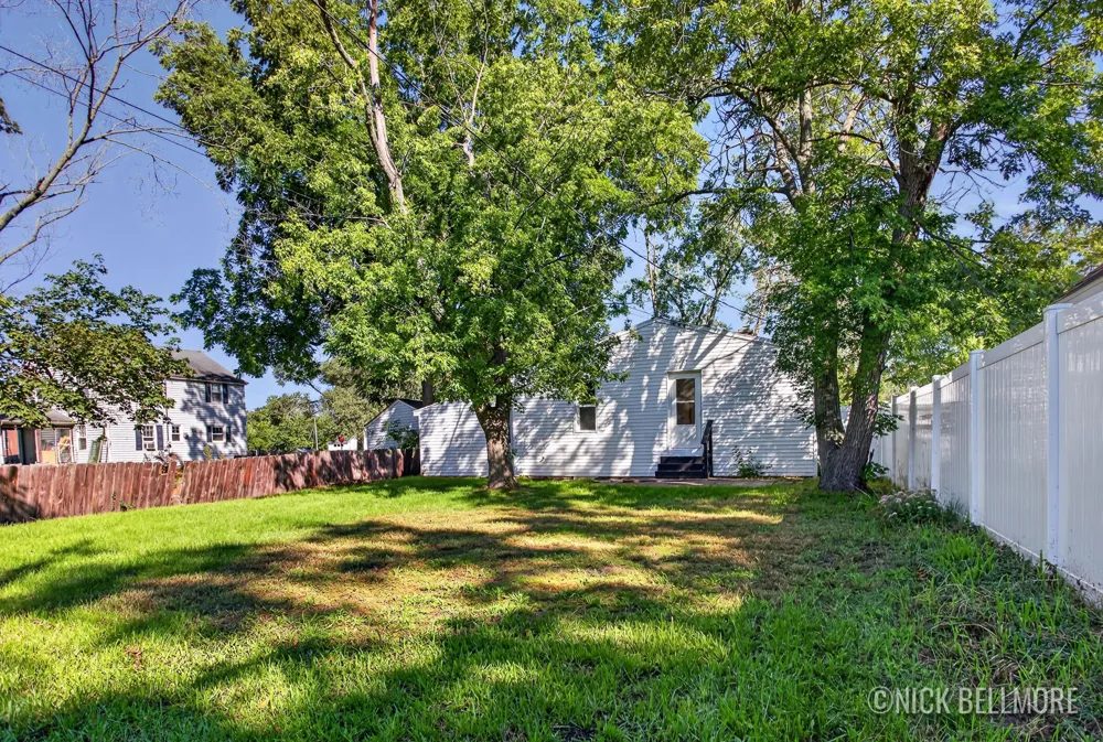 576 W 20th Street Holland, MI 49423