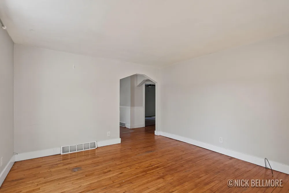 576 W 20th Street Holland, MI 49423