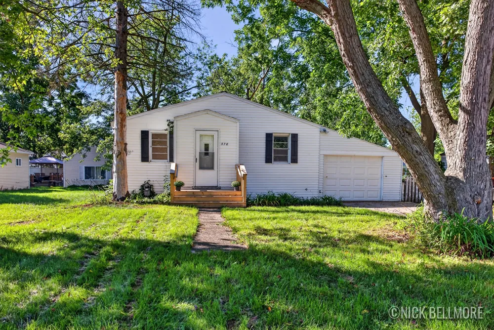 576 W 20th Street Holland, MI 49423