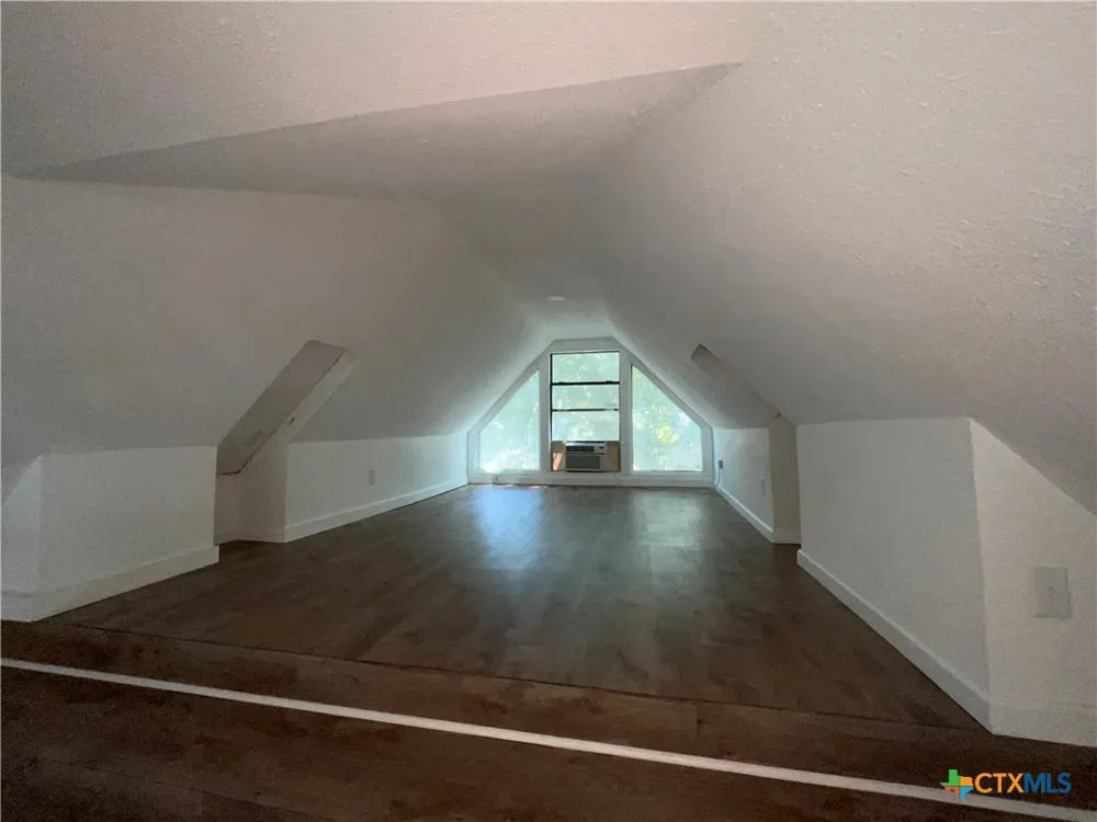 625 E 13th Avenue Belton, TX 76513