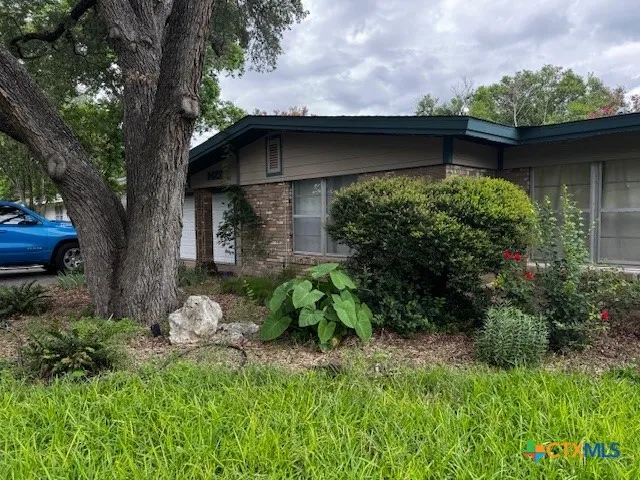1422 Mockingbird Lane Seguin, TX 78155