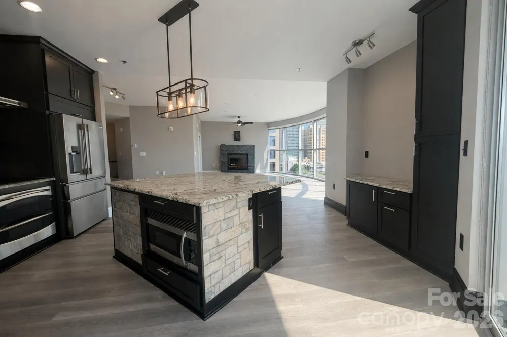 333 W Trade Street #907 Charlotte, NC 28202