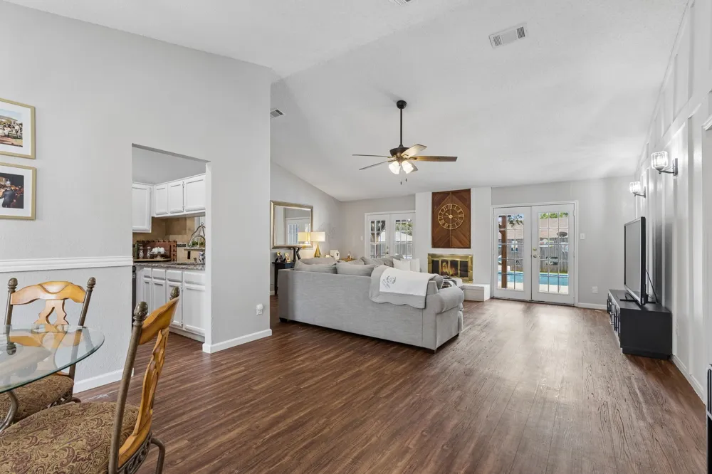6512 Highview Terrace Watauga, TX 76148