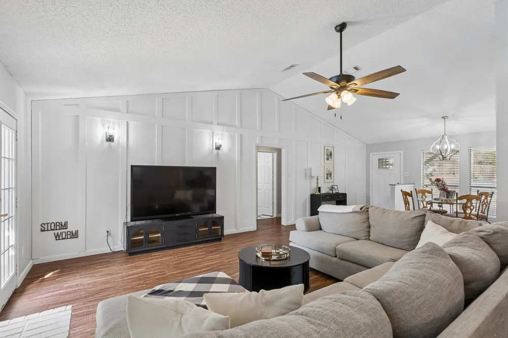 6512 Highview Terrace Watauga, TX 76148