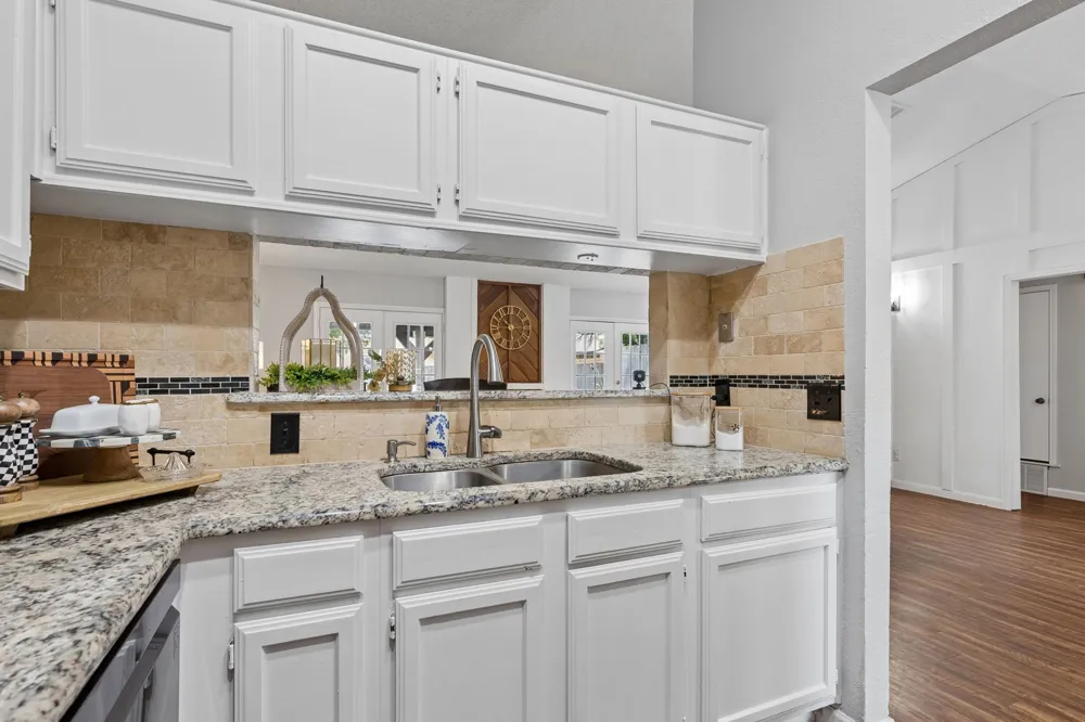 6512 Highview Terrace Watauga, TX 76148