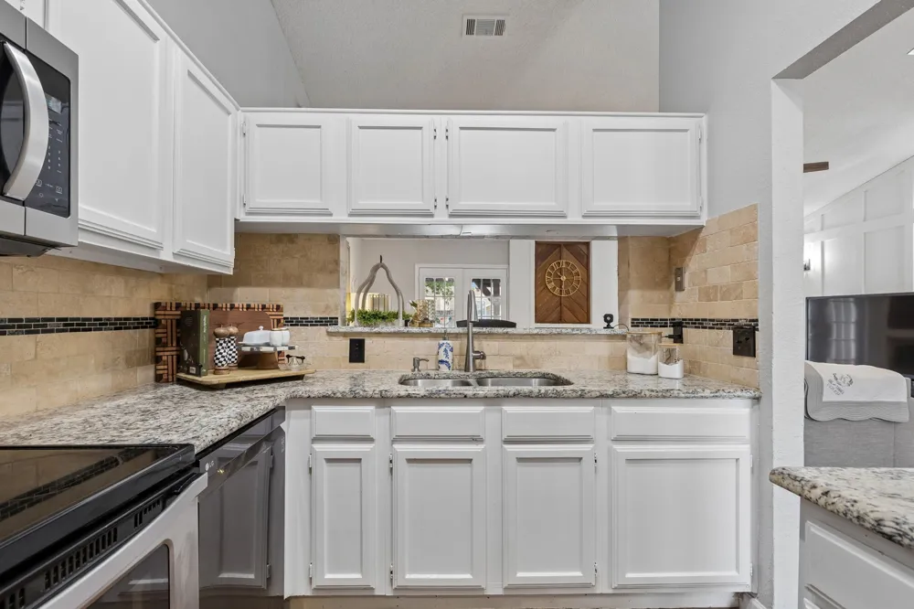 6512 Highview Terrace Watauga, TX 76148
