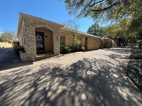4702 Ranch View Road