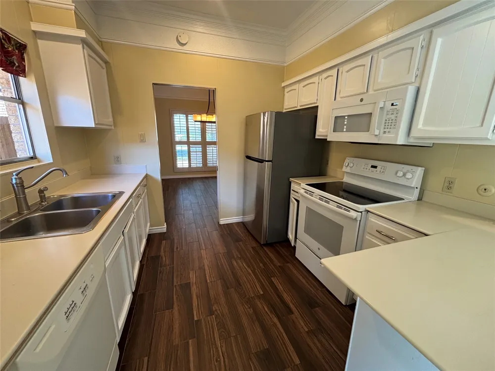 4702 Ranch View Road Fort Worth, TX 76109