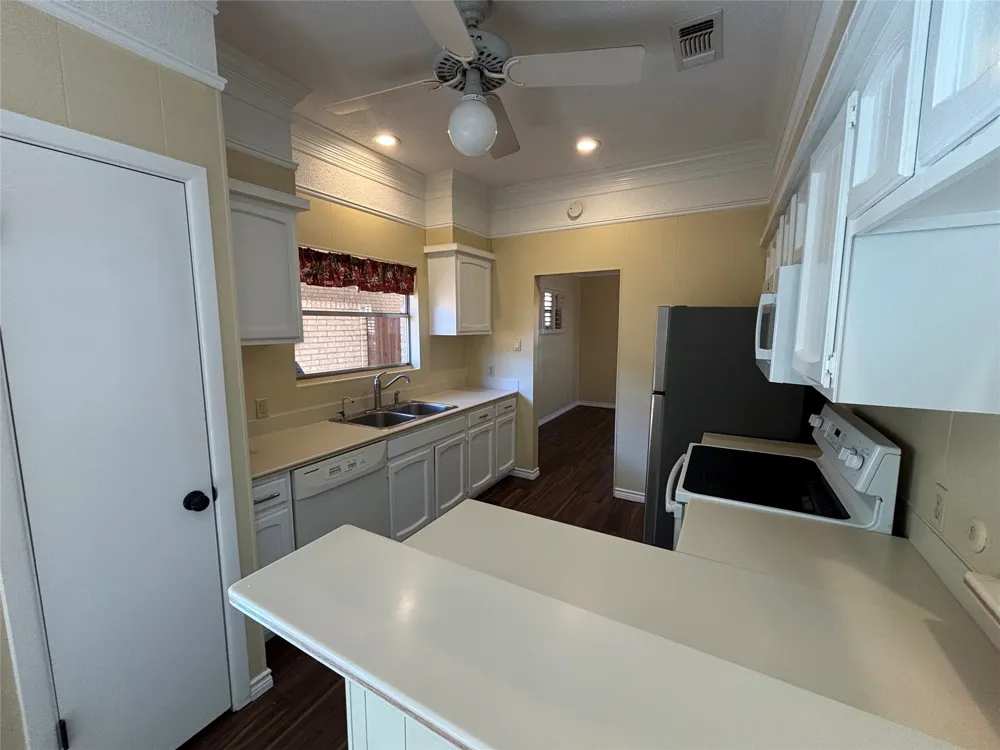 4702 Ranch View Road Fort Worth, TX 76109