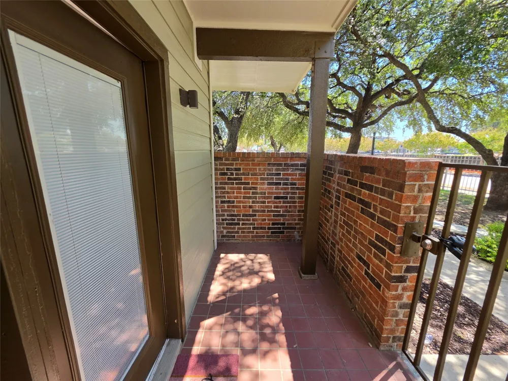 3117 Sondra Drive #103 Fort Worth, TX 76107