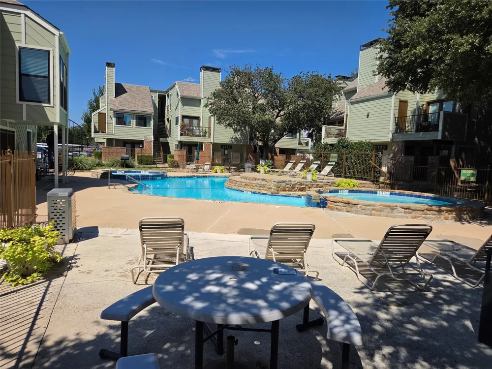 3117 Sondra Drive #103 Fort Worth, TX 76107