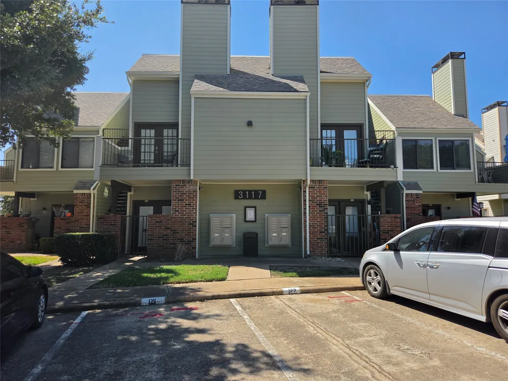 3117 Sondra Drive #103 Fort Worth, TX 76107