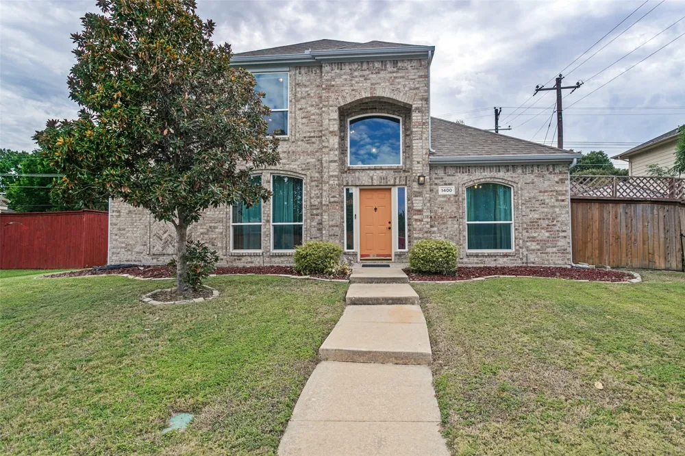 1400 Wentworth Drive Lewisville, TX 75067