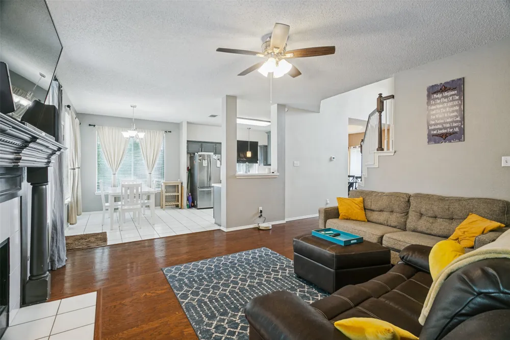 1400 Wentworth Drive Lewisville, TX 75067