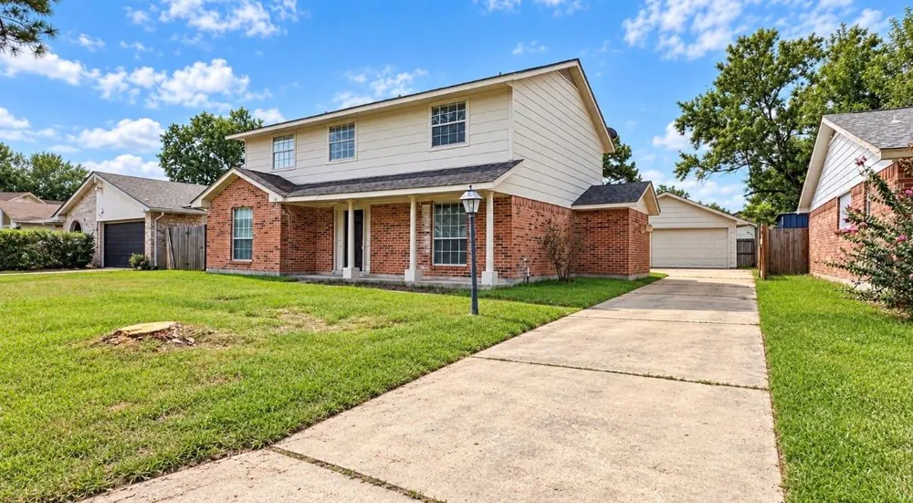 11630 Sageglen Drive Houston, TX 77089