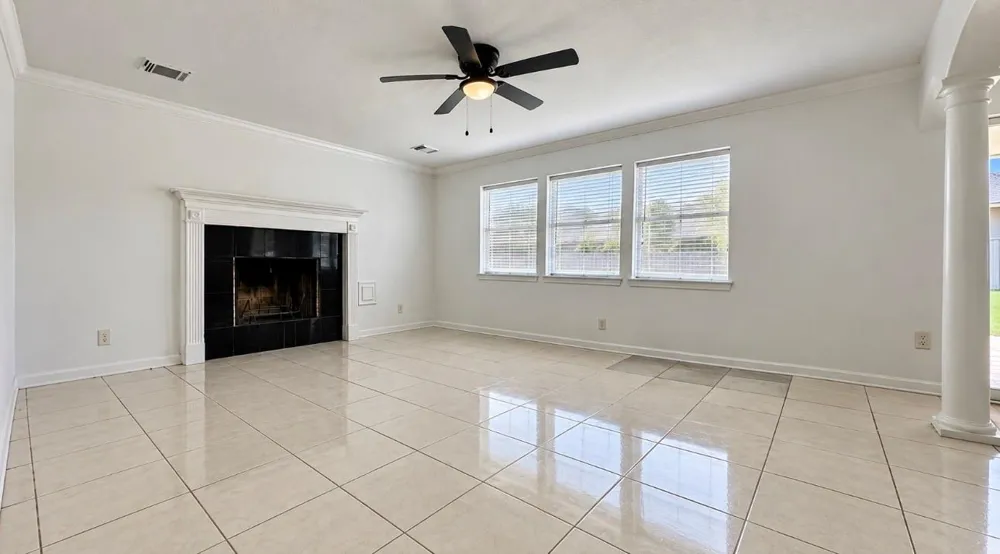 11630 Sageglen Drive Houston, TX 77089