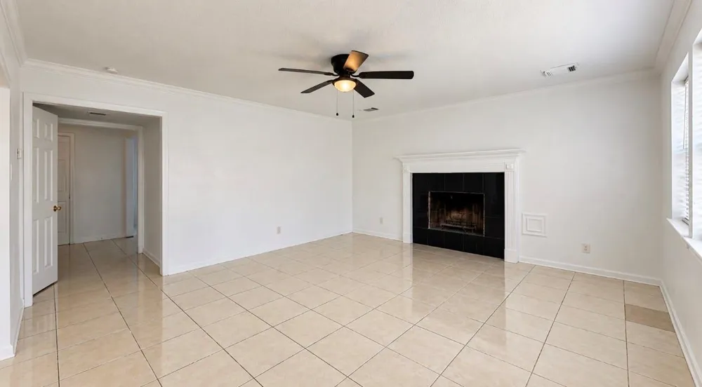 11630 Sageglen Drive Houston, TX 77089