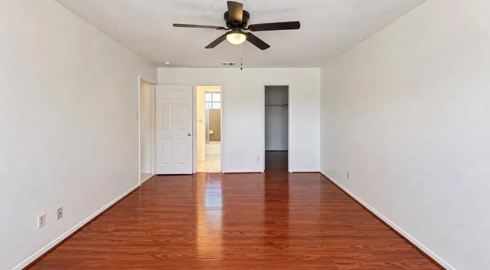 11630 Sageglen Drive Houston, TX 77089