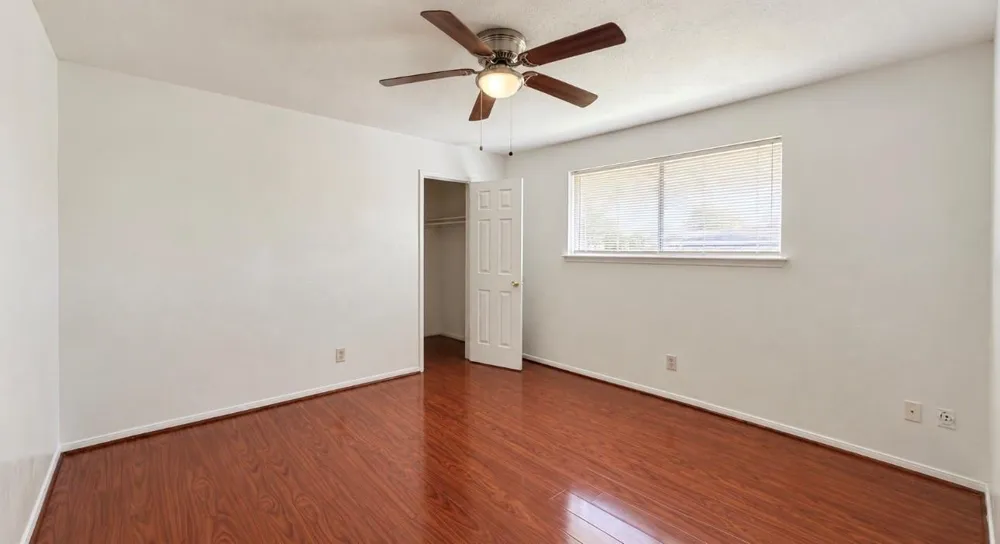 11630 Sageglen Drive Houston, TX 77089