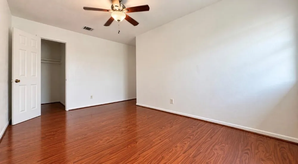 11630 Sageglen Drive Houston, TX 77089