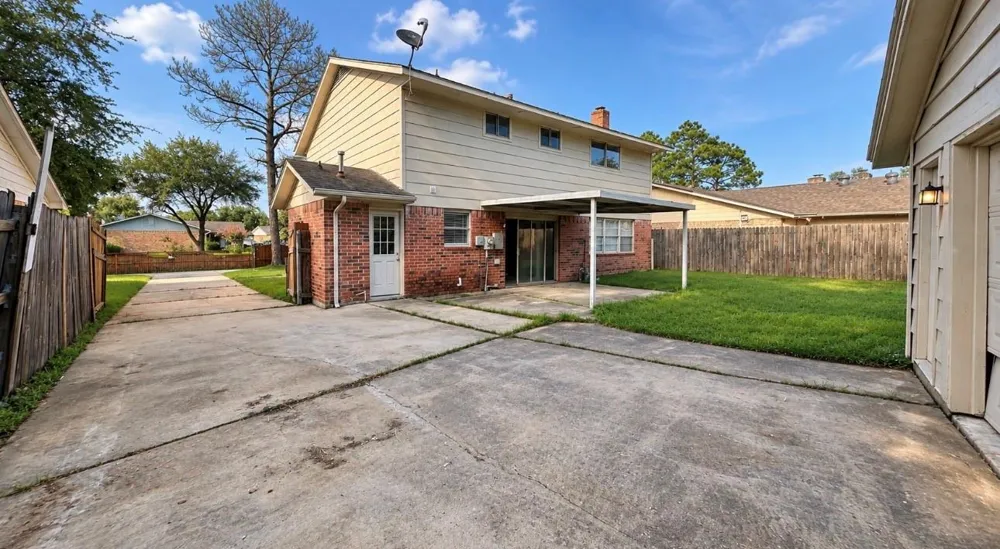 11630 Sageglen Drive Houston, TX 77089