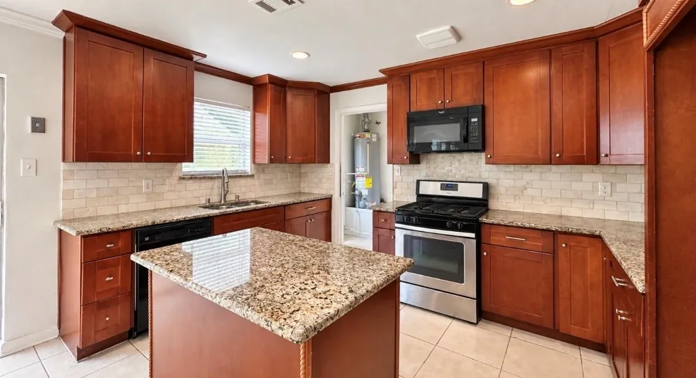 11630 Sageglen Drive Houston, TX 77089