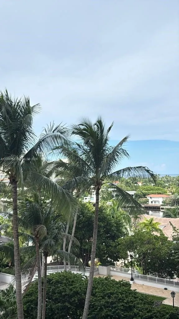21050 Point Pl #802 Aventura, FL 33180