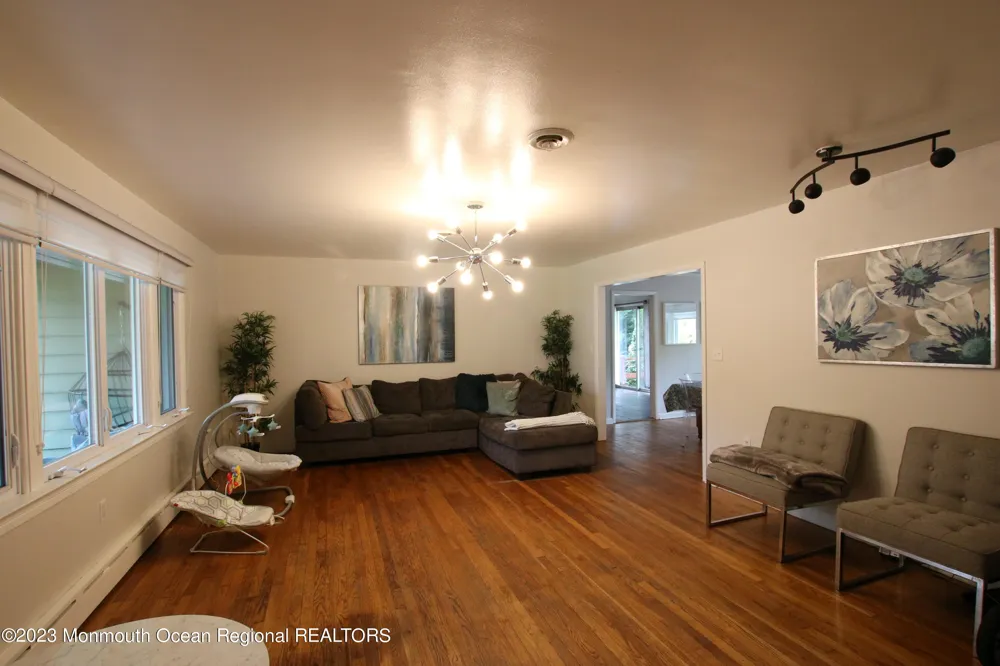 450 Redmond Avenue Oakhurst, NJ 07755