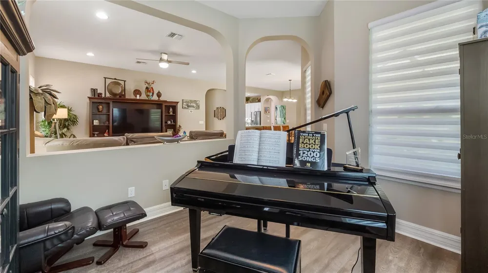 187 BALMY COAST ROAD Groveland, FL 34736