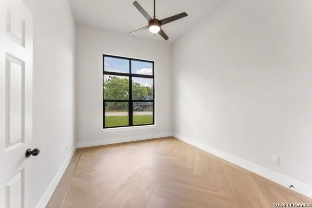 8228 Utopia Blvd Selma, TX 78154