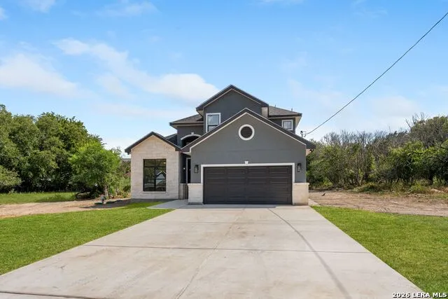 8228 Utopia Blvd Selma, TX 78154