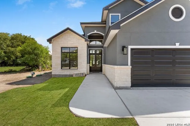 8228 Utopia Blvd Selma, TX 78154