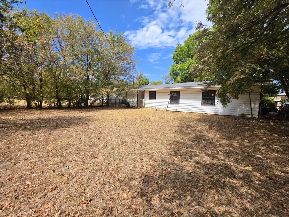 4424 Littlejohn Avenue Fort Worth, TX 76105