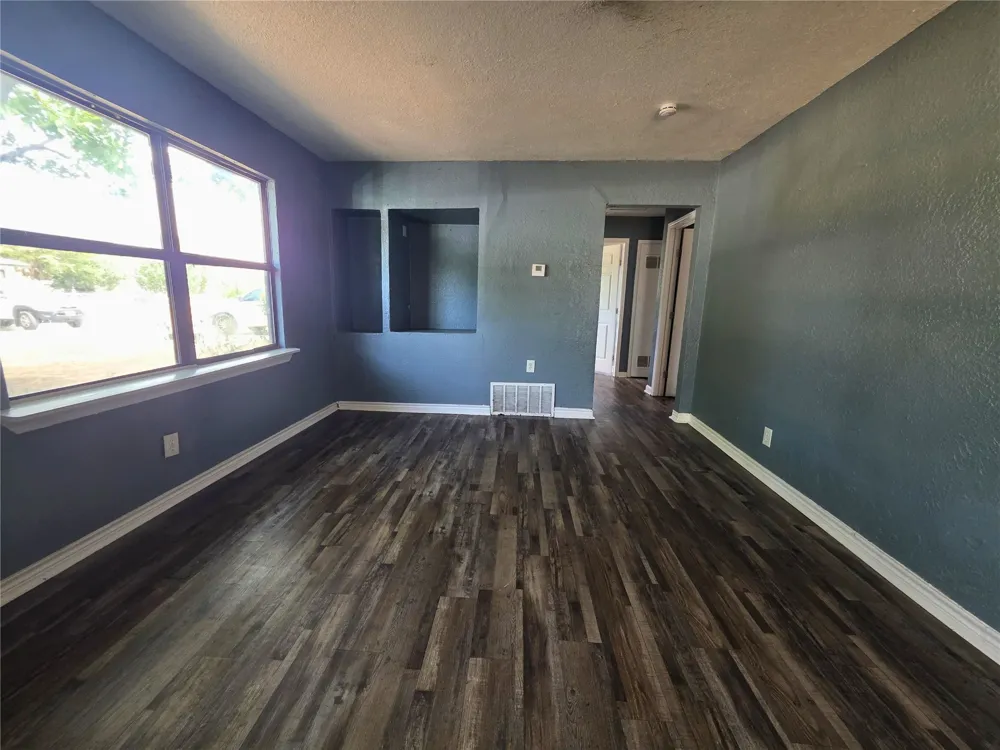 4424 Littlejohn Avenue Fort Worth, TX 76105