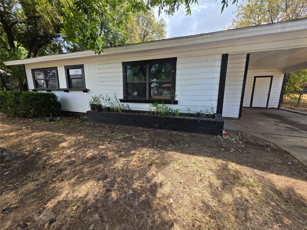 4424 Littlejohn Avenue Fort Worth, TX 76105